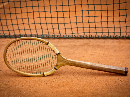 wooden-tennis-racket