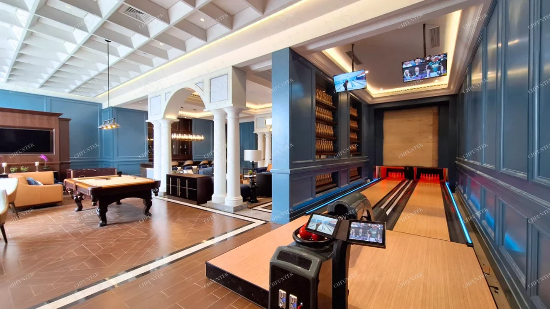 CHFUNTEK-mini-bowling-machine-has-already-be-installed-in-the-club