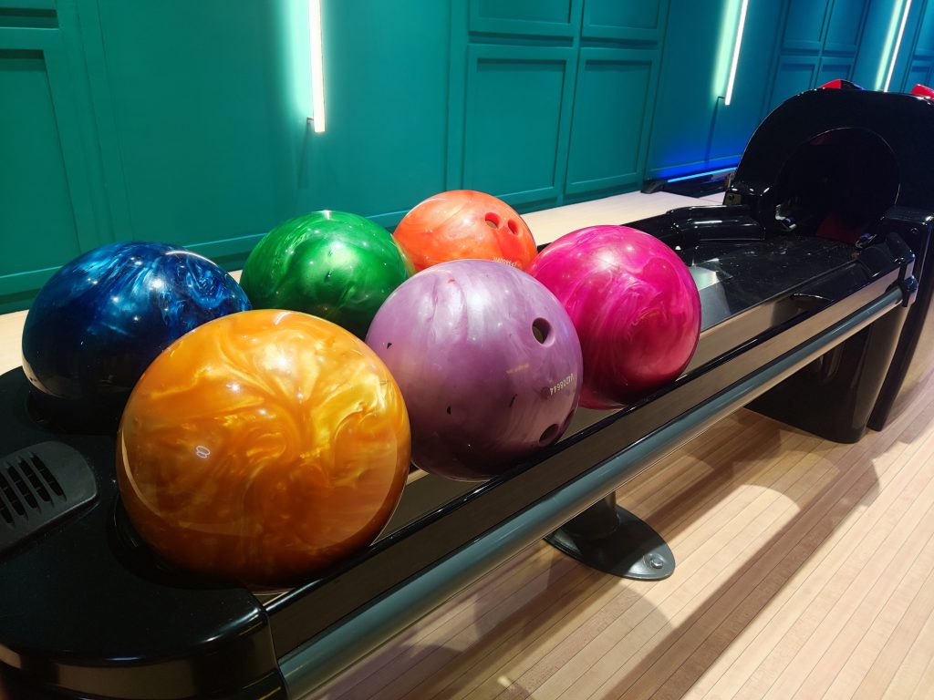 CHFUNTEK-bowling-balls-in-different-color