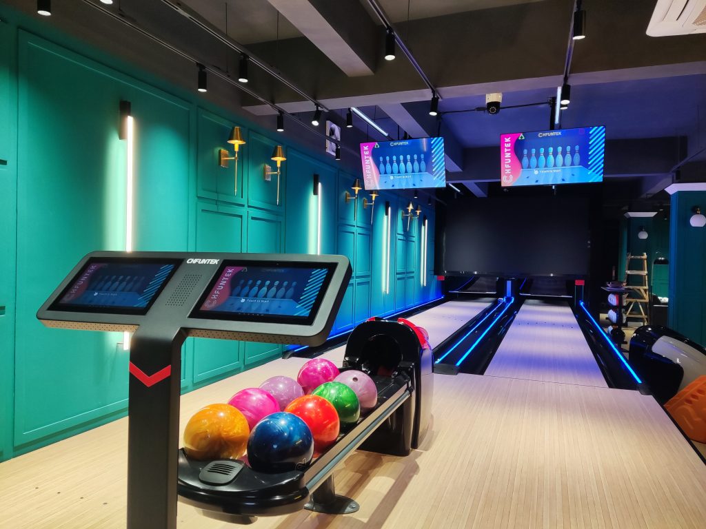 CHFUNTEK-bowling-showroom