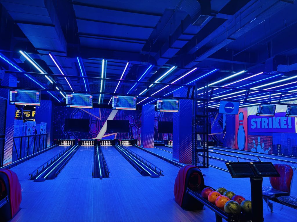 CHFUNTEK-eight-lanes-pin-bowling-alley