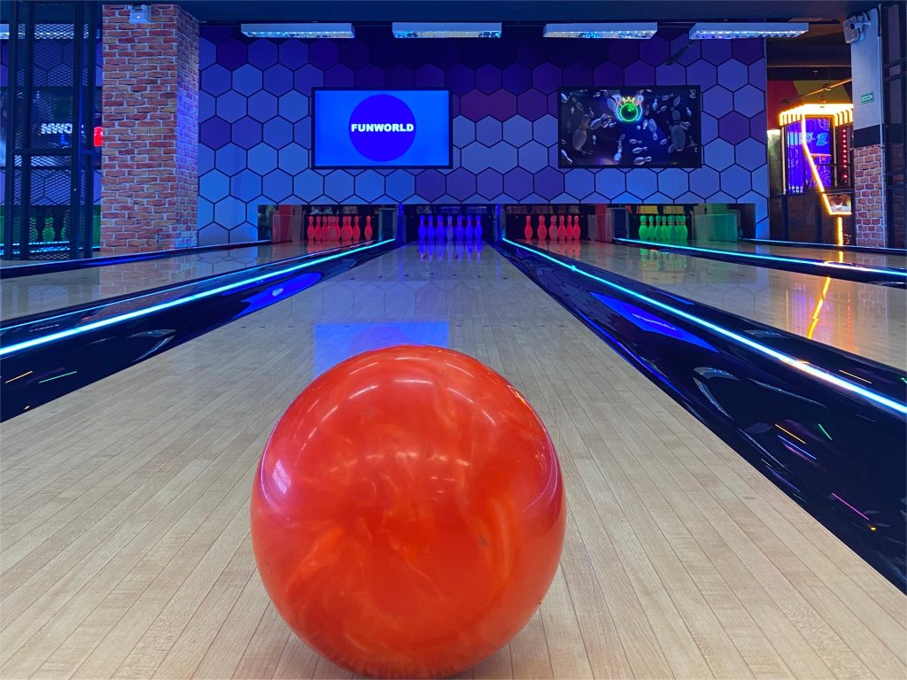 CHFUNTEK-orange-bowling-ball-and-bowling-alley