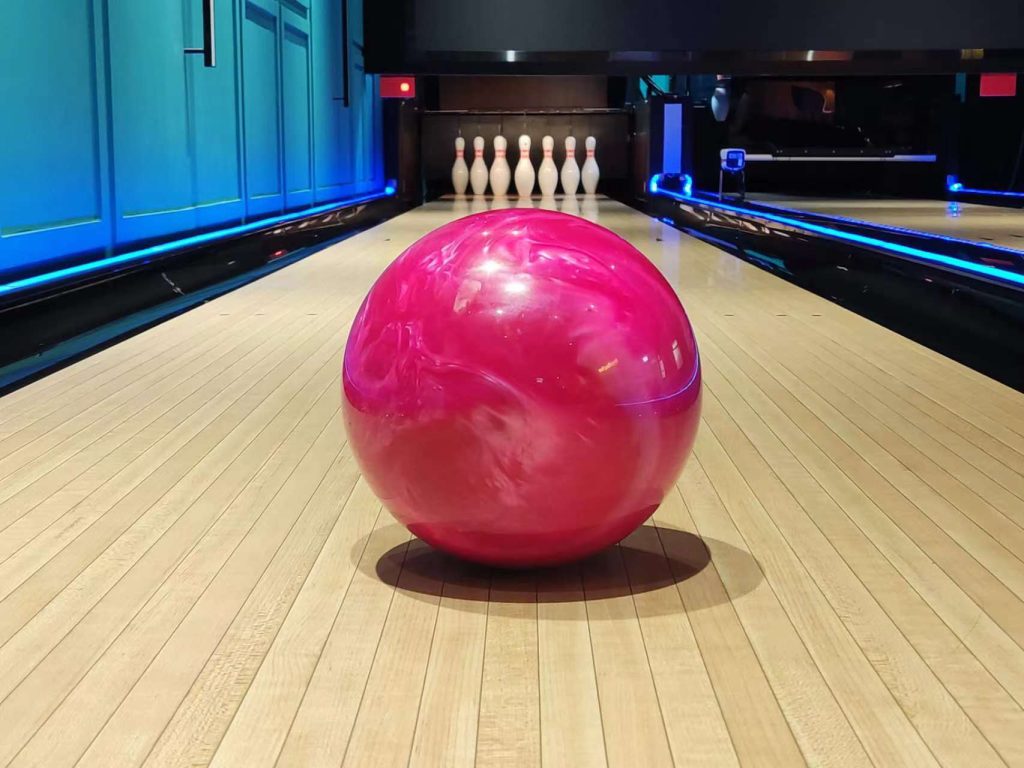 CHFUNTEK-pink-bowling-ball-and-bowling-pins