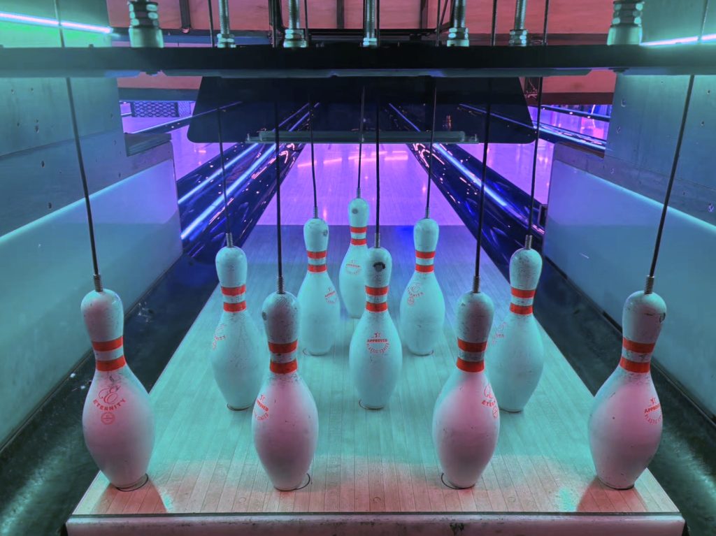 CHFUNTEK-ten-string-pin-bowling-pins