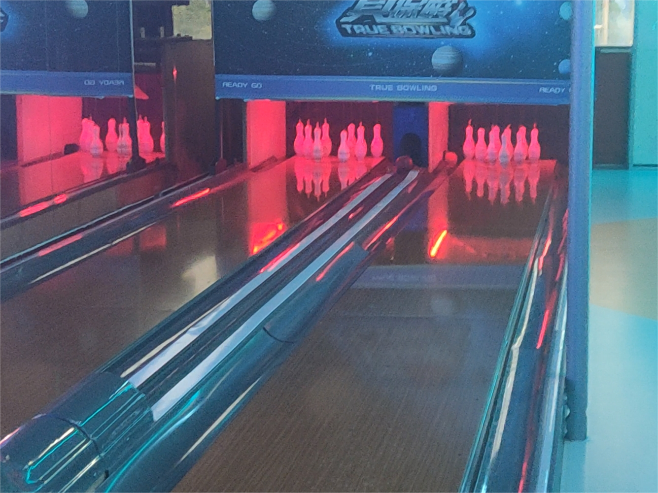 CHFUNTEK-mini-bowling-in-2-lanes